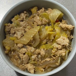 白菜と鶏ひき肉のオイスター煮